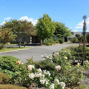Resort Vintners Retreat