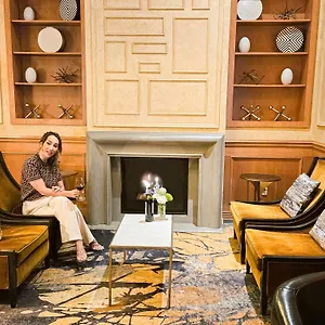 Executive Le Soleil Hotell